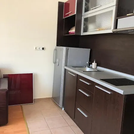 Studio в апарт-отеле гранд форт клуб Elenite