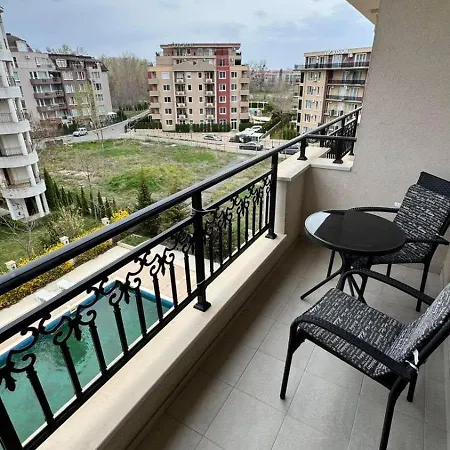 Sunny Complex U-dacha * Słoneczny Brzeg